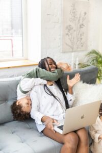 Mom Parenting Blogging Income: & 6 Ways They Make Money